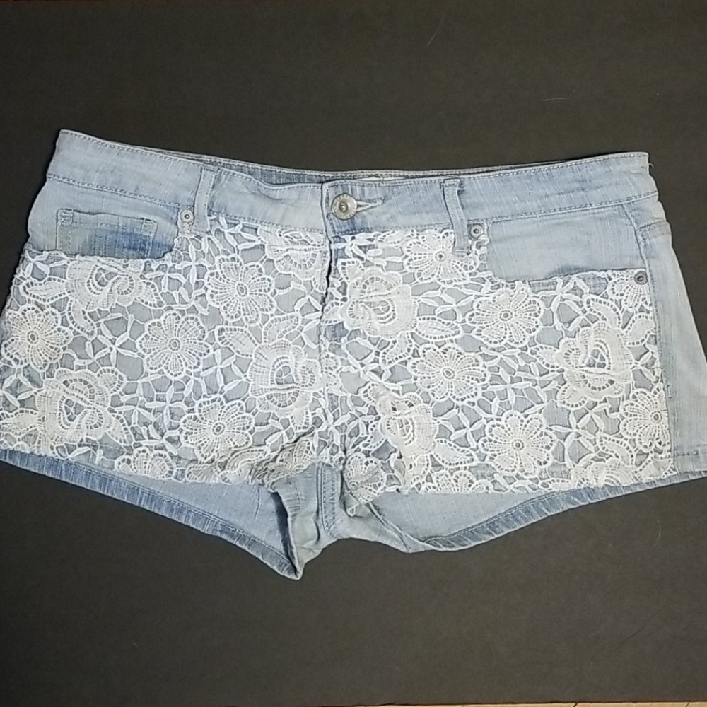 Aeropostale lace shorts